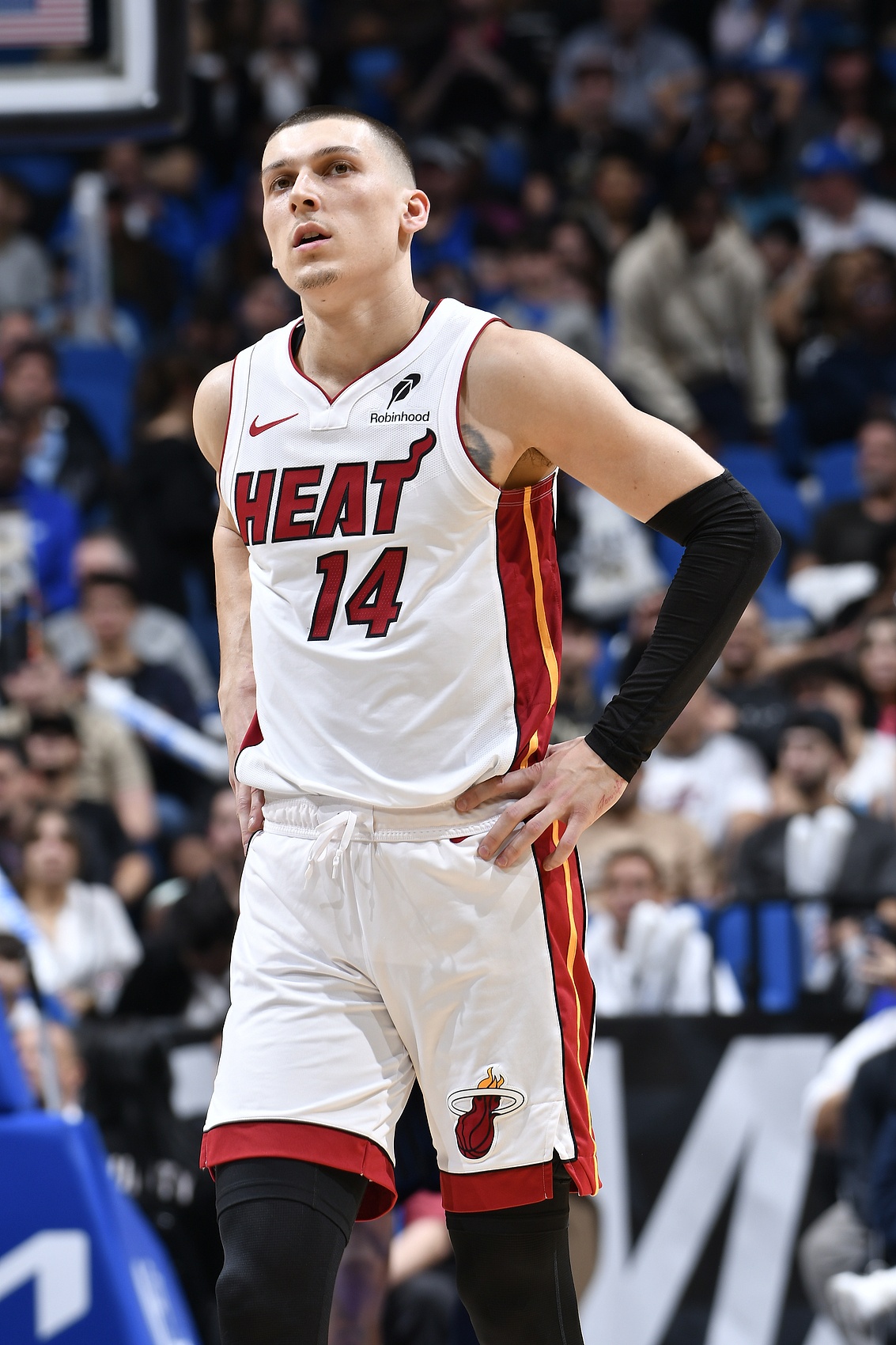 关于热火球员活跃场上，持续贡献关键进球的信息