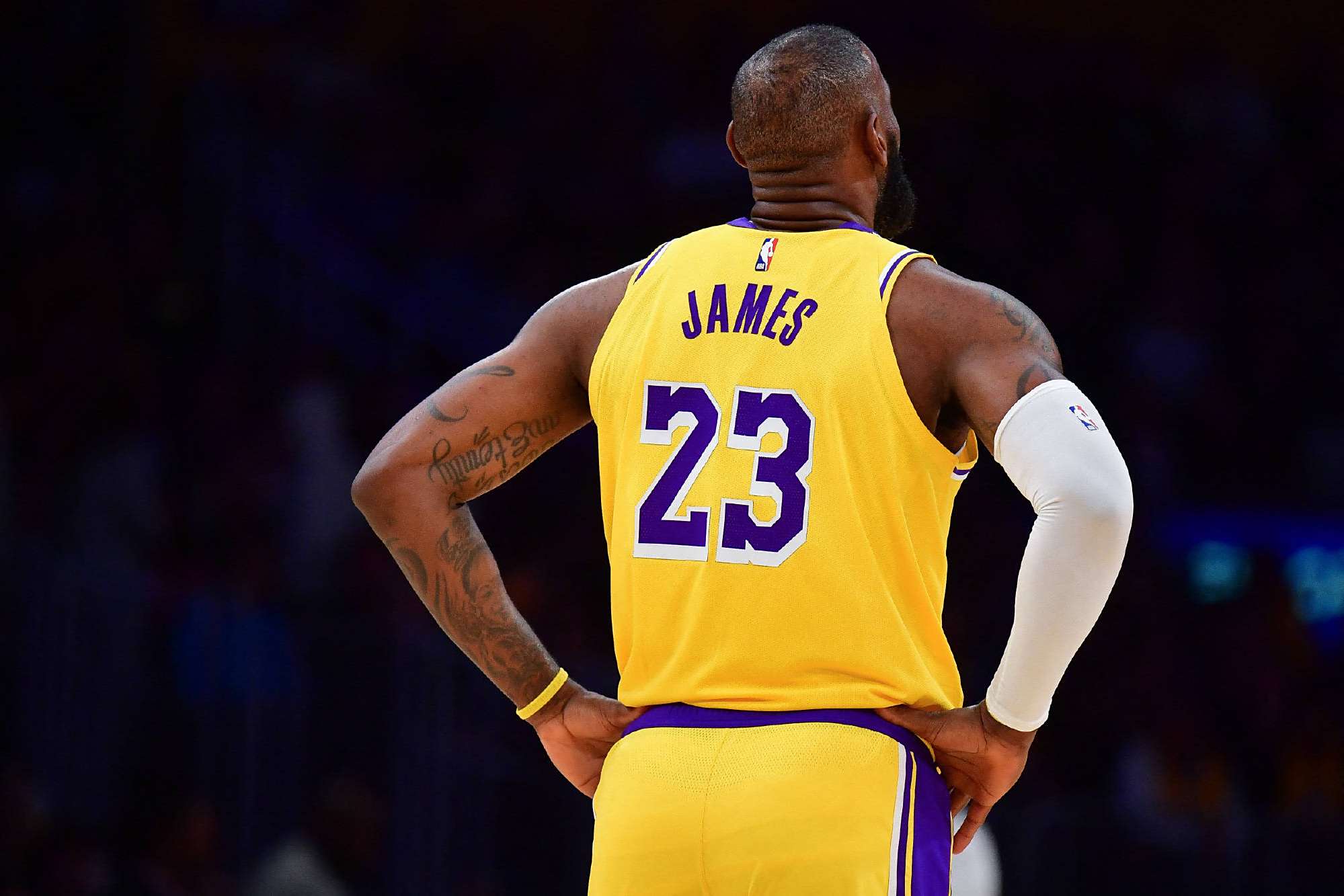 人客场战胜篮网，东部排名逐渐回升