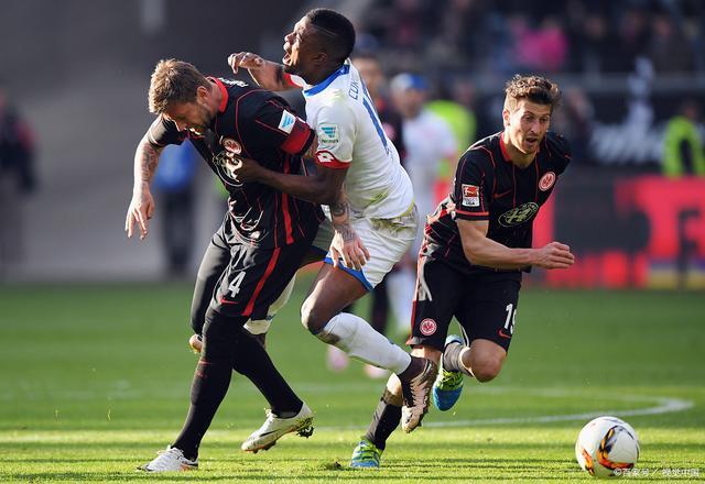 多特蒙德中场助攻破门，帮助球队轻取法兰克福