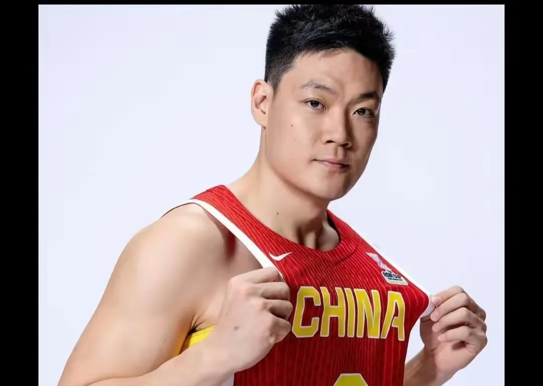 势均力敌！球队实力相当打响激烈角逐的简单介绍