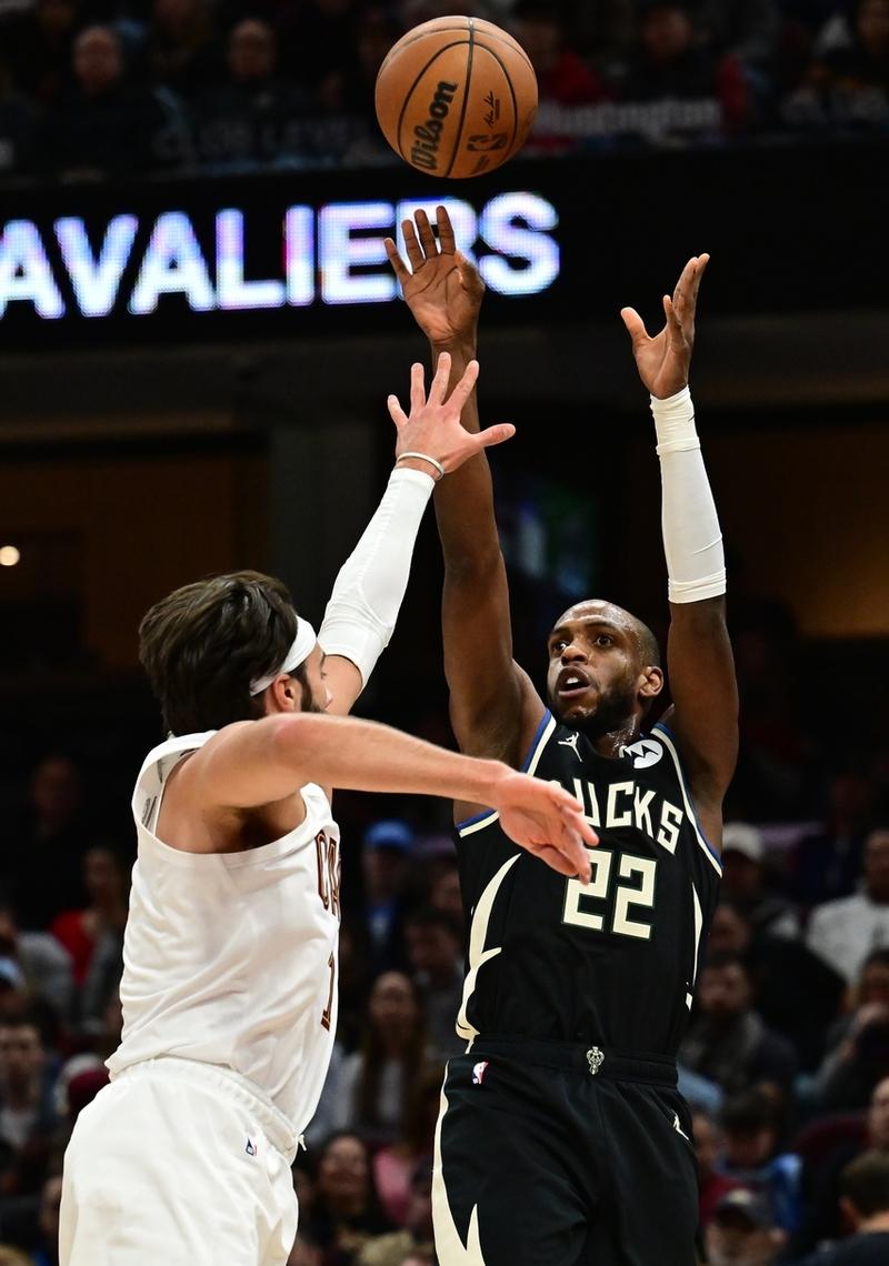 雄鹿主场势如破竹,对阵开拓者获胜的简单介绍 雄鹿主场势如破竹,对阵开拓者获胜的简单介绍