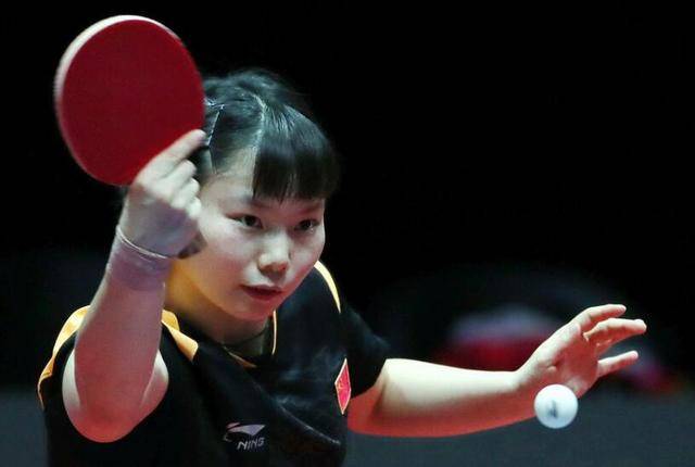 南非田径女将力挫强敌,夺得冠军头衔 南非田径女将力挫强敌,夺得冠军头衔