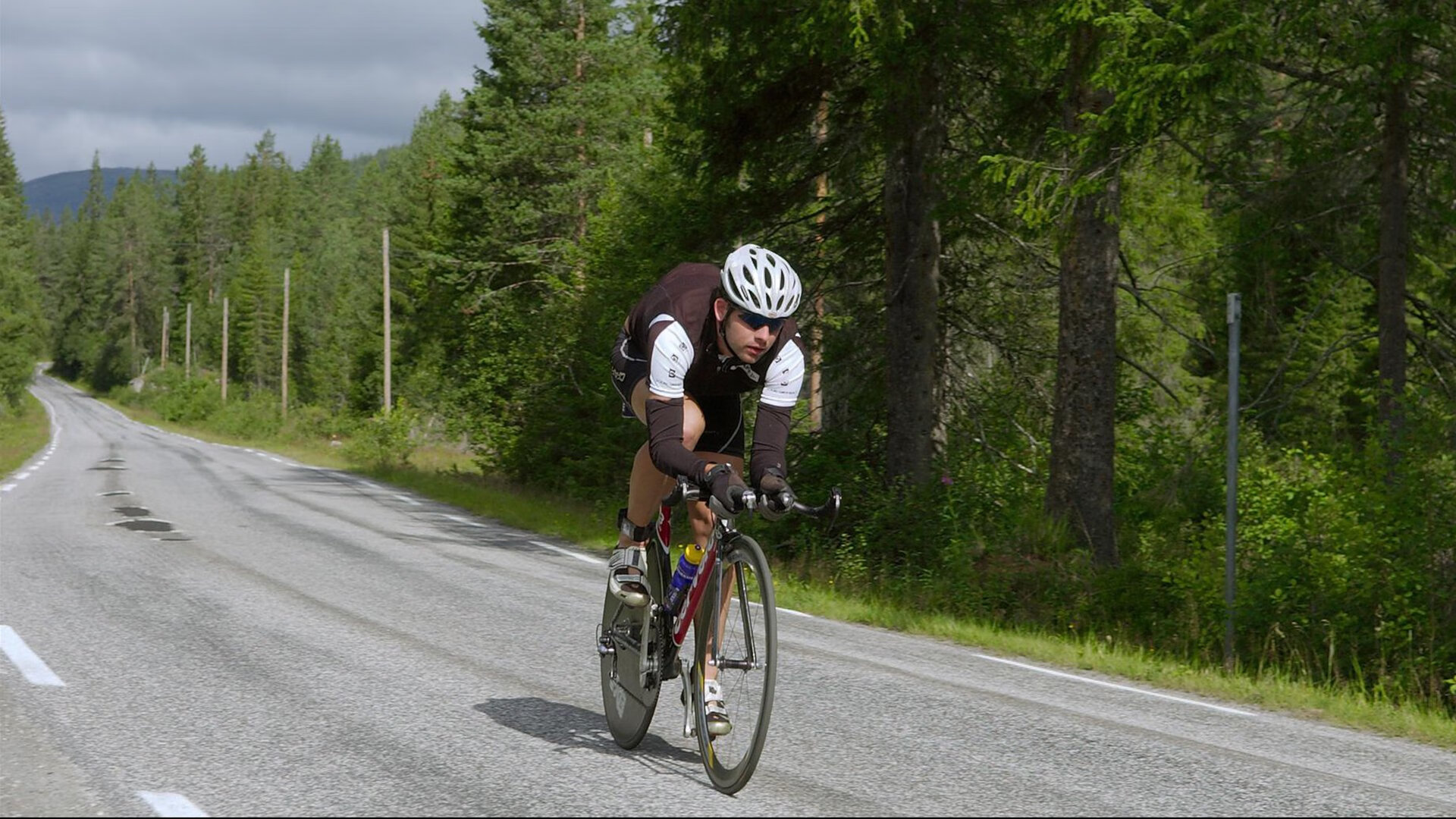 迪巴拉持续制造杀伤，波兰战术革新拿下厄瓜多尔式困局
